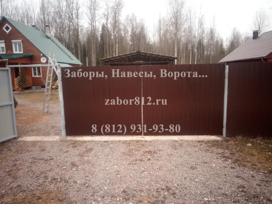 Лужский район. Навес (металлочерепица), ворота с калиткой.