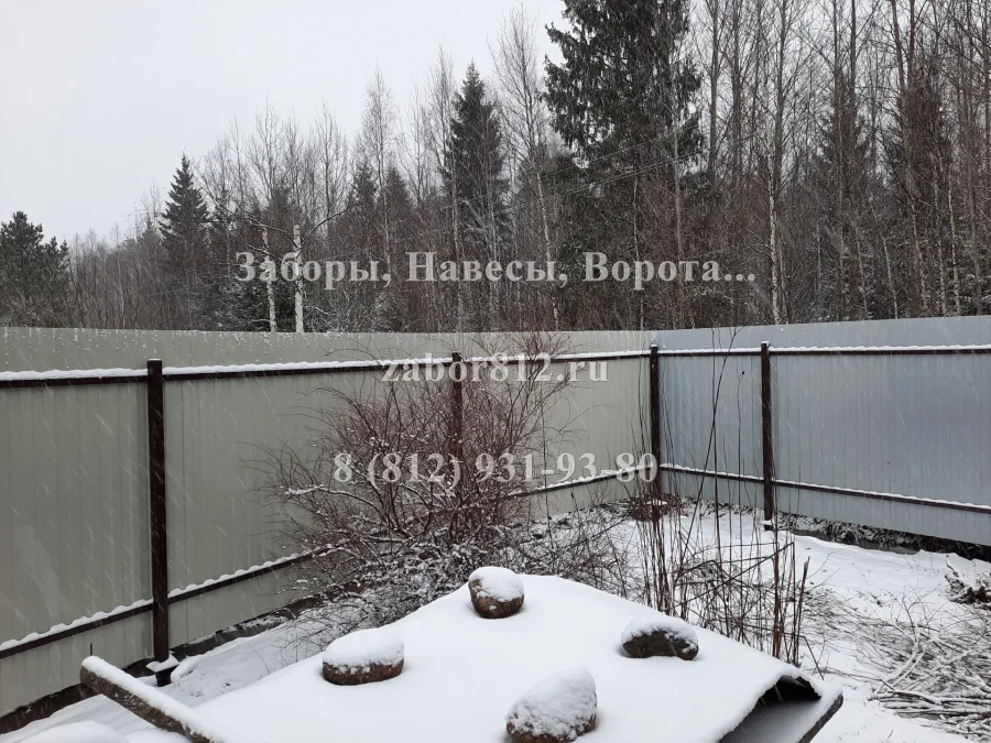 Забор из профнастила. Лейпясуо