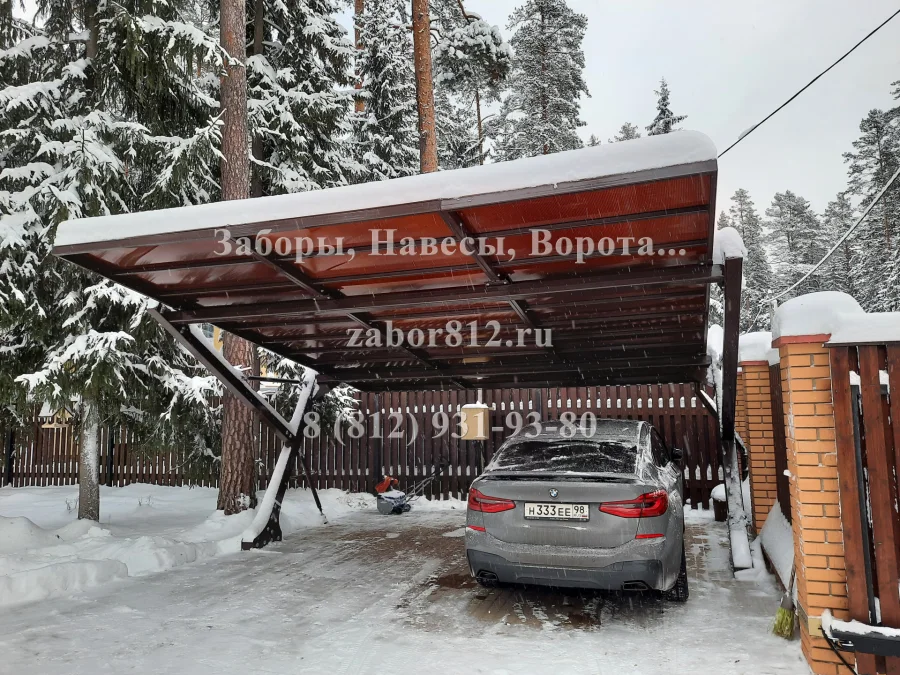 Навес консольный зимой. Вырица